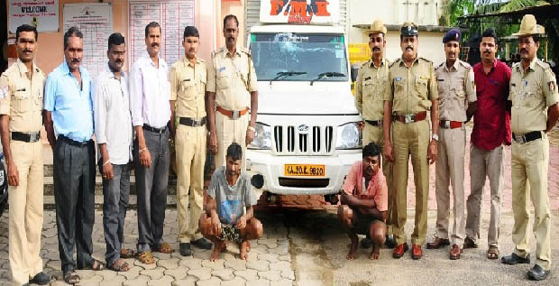 ವಾಹನ ಕಳವು: ಆರೋಪಿಗಳಿಬ್ಬರ ಬಂಧನ